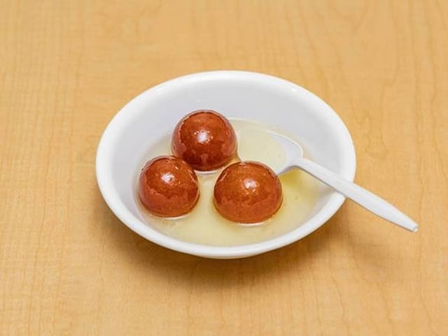Gulab Jamun (2 Pcs).
